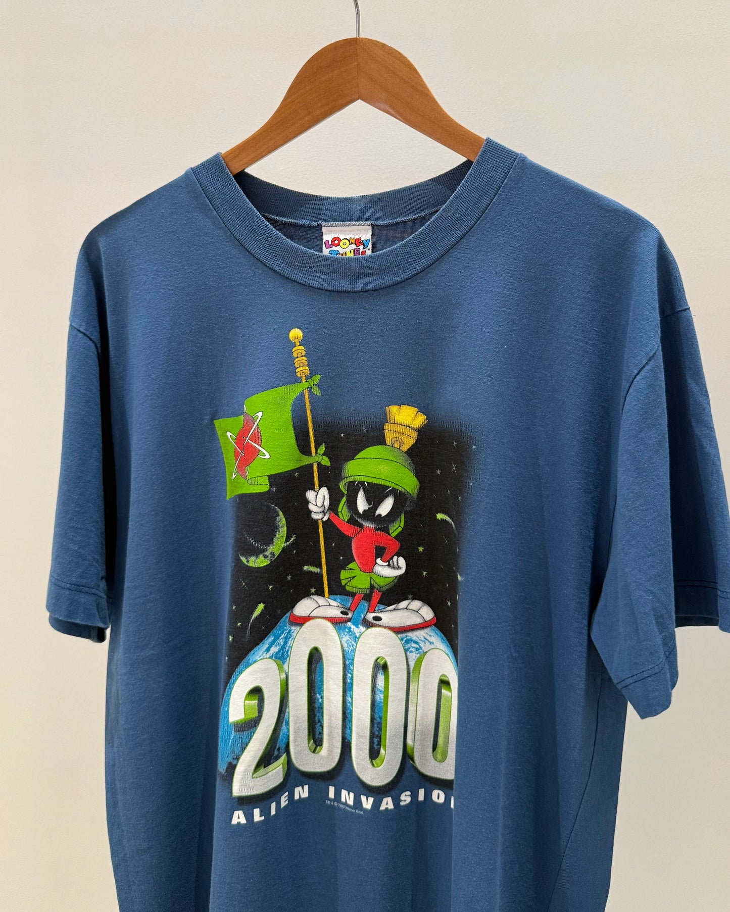 1999 Marvin the Martian 'Alien Invasion' T-Shirt XL