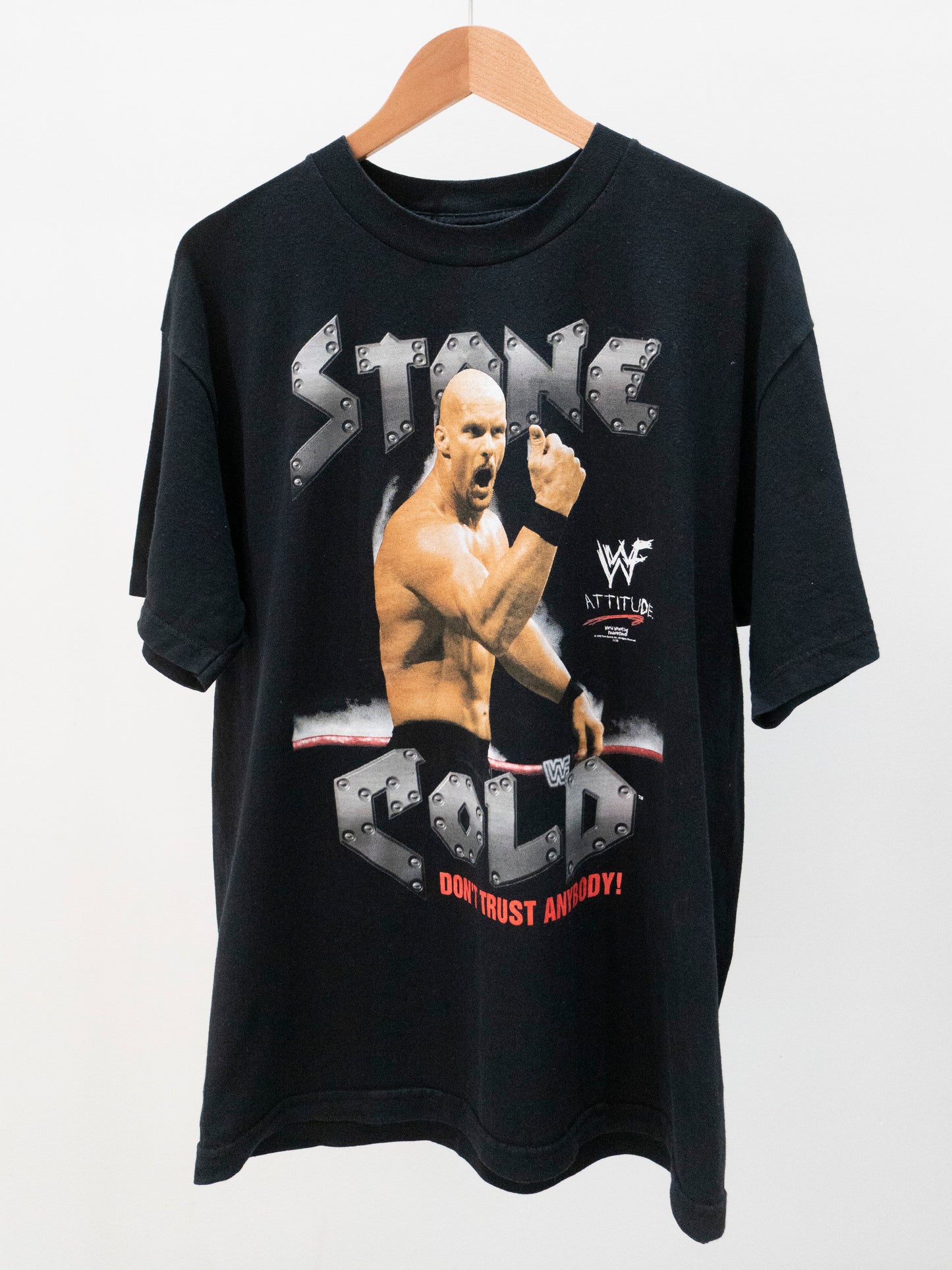 1998 Stone Cold 'Don't Trust Anybody' T-Shirt Large