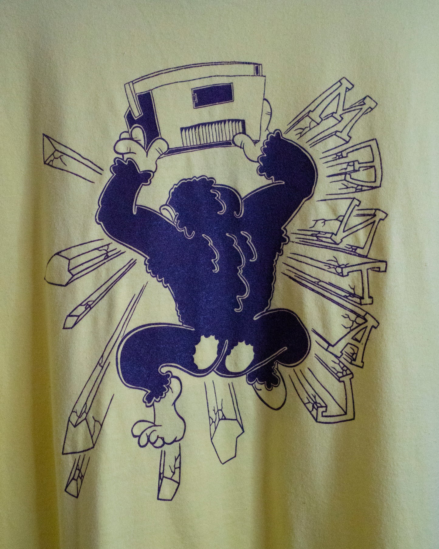 2000's Mental 'Boombox Ape' T-Shirt Large