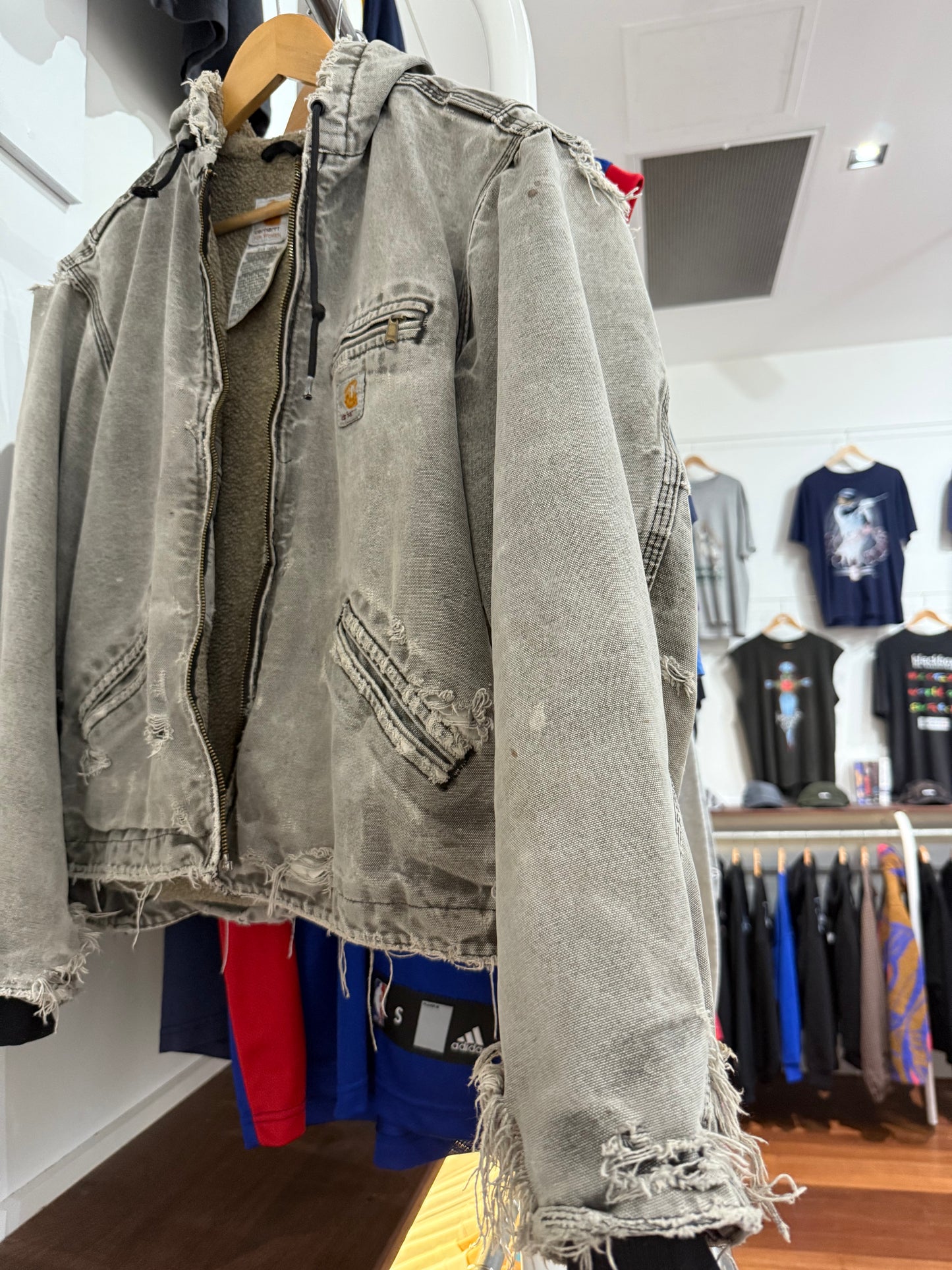 Heavily Distressed Carhartt Zip Up Jacket LL / MM