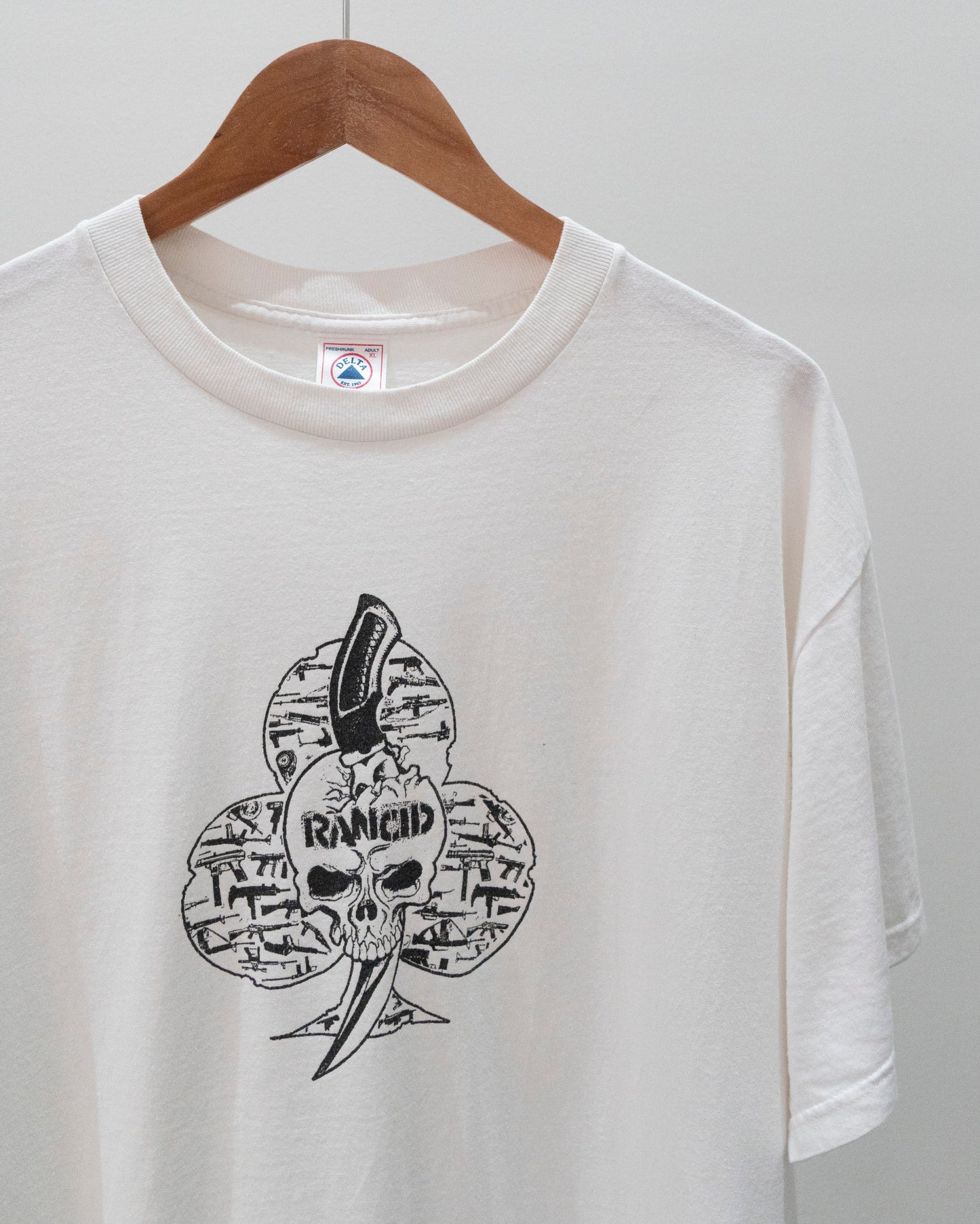 90's Rancid 'Skull and Guns' T-Shirt XL