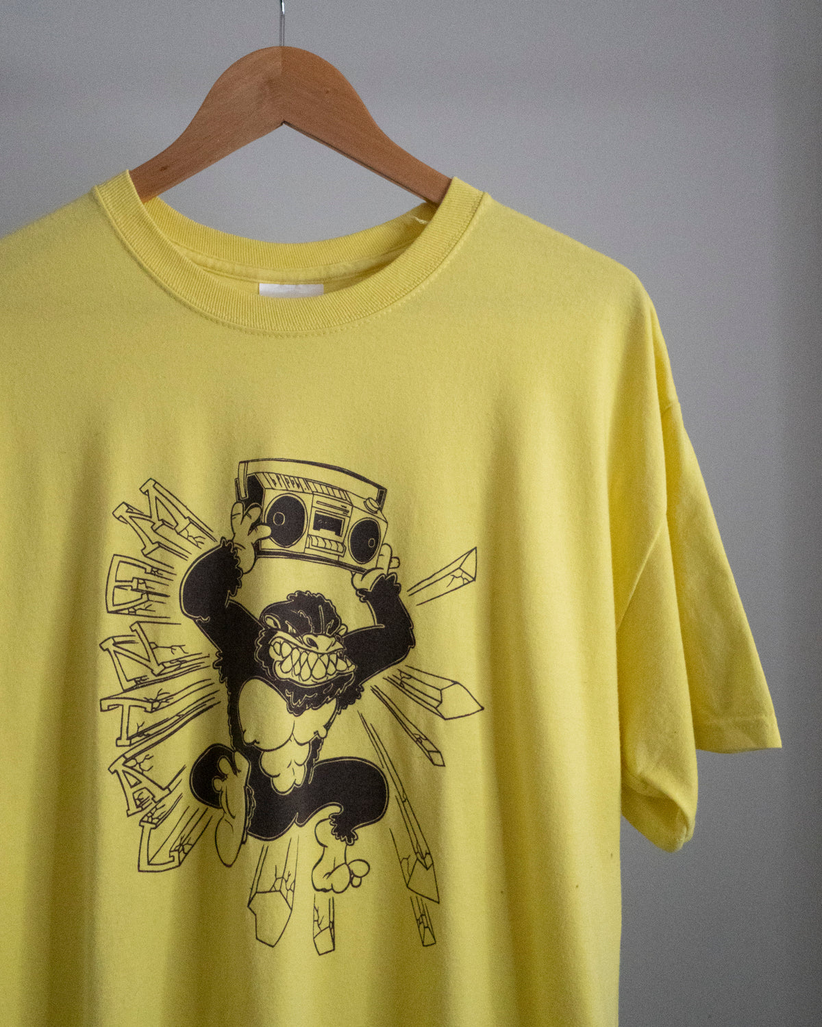2000's Mental 'Boombox Ape' T-Shirt Large