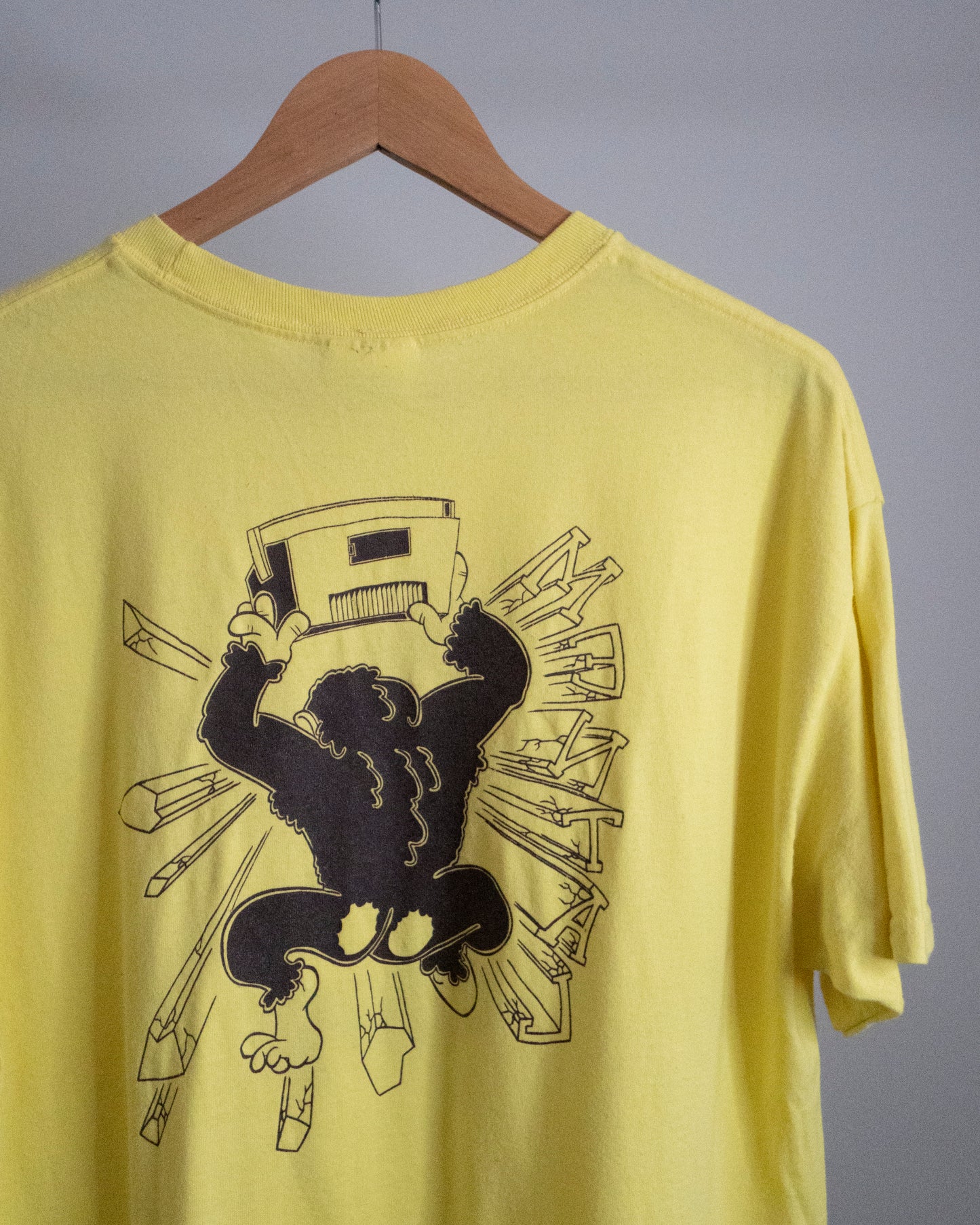 2000's Mental 'Boombox Ape' T-Shirt Large