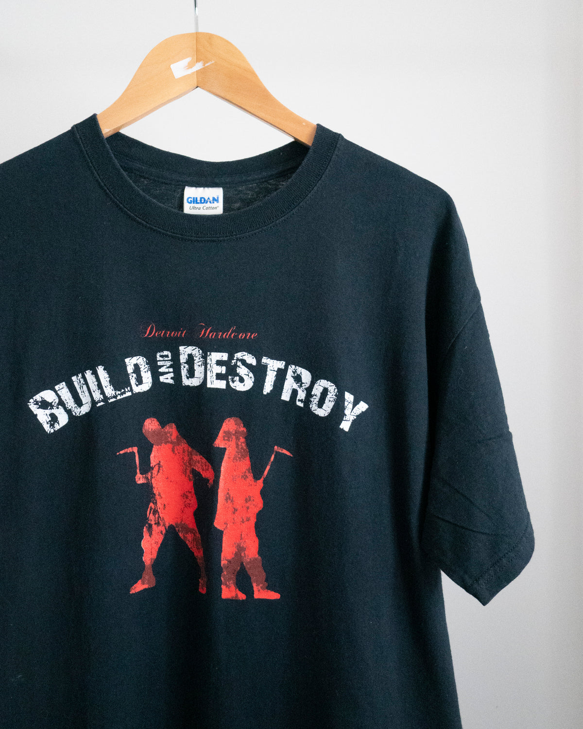 2010s Build & Destroy 'Lockin Out' T-Shirt Large