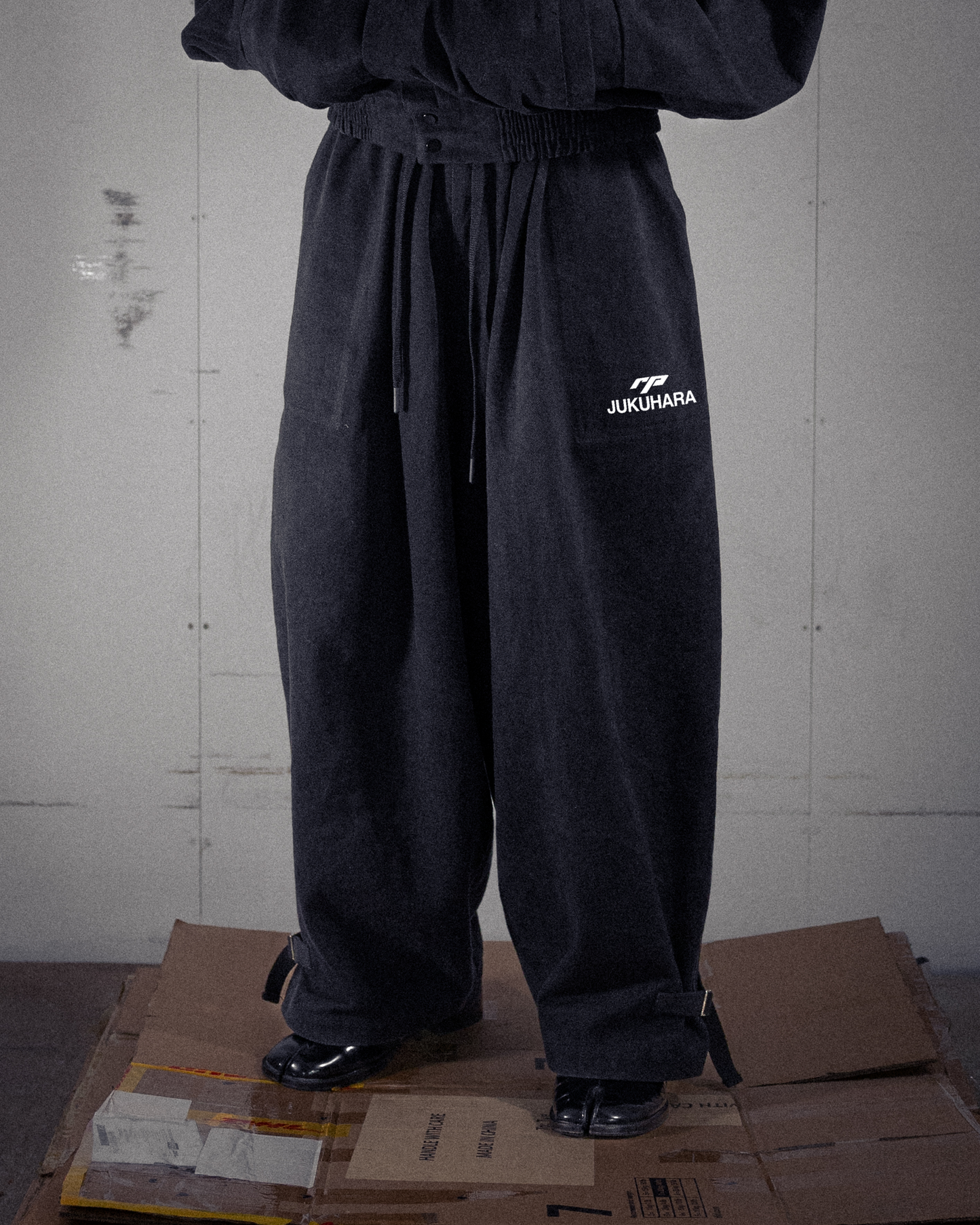 Jukuhara Tobi Balloon Pants Black